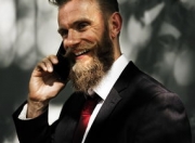 标志性人物！公牛官方分享罗德曼展示球队新球衣的照片，公牛为何不退役罗德曼球衣